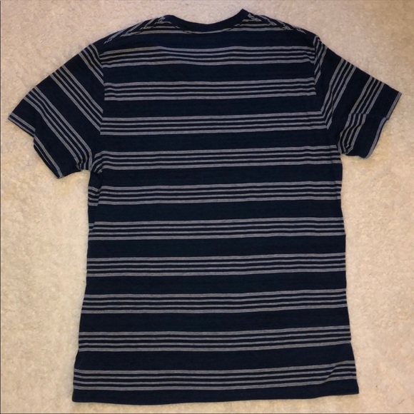 Old Navy Blue & White Stripped Thin 
Thin Comfy 
Size Large - Picture 5 of 7
